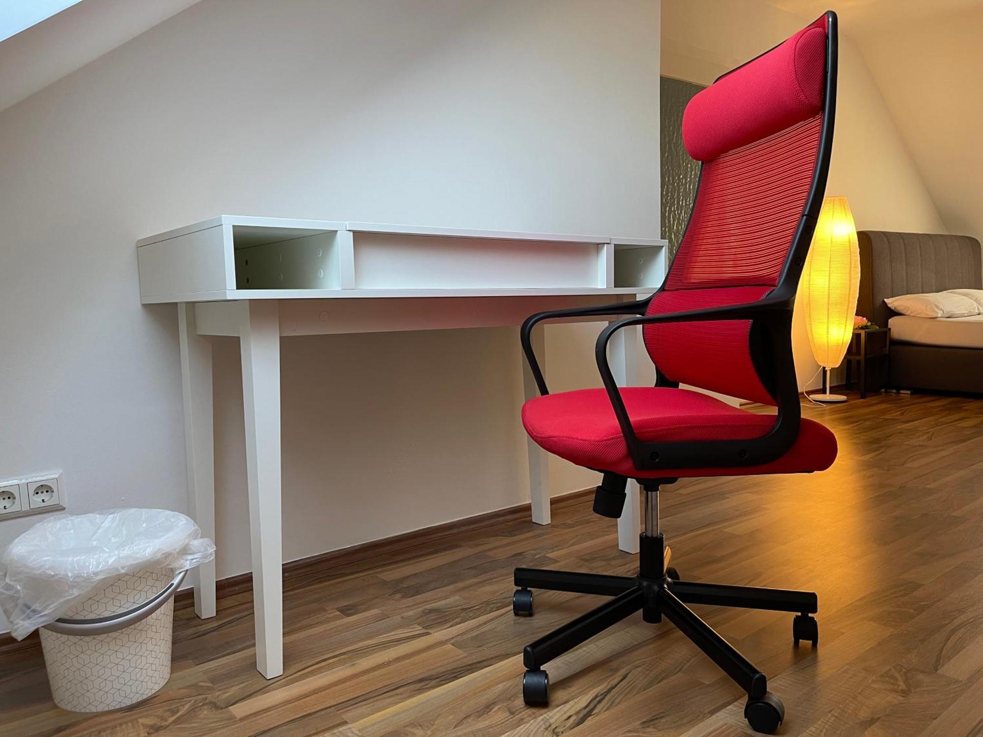 Geraeumige 3-Zimmer-Ferienwohnung Im Herzen Von Kassel Zewnętrze zdjęcie