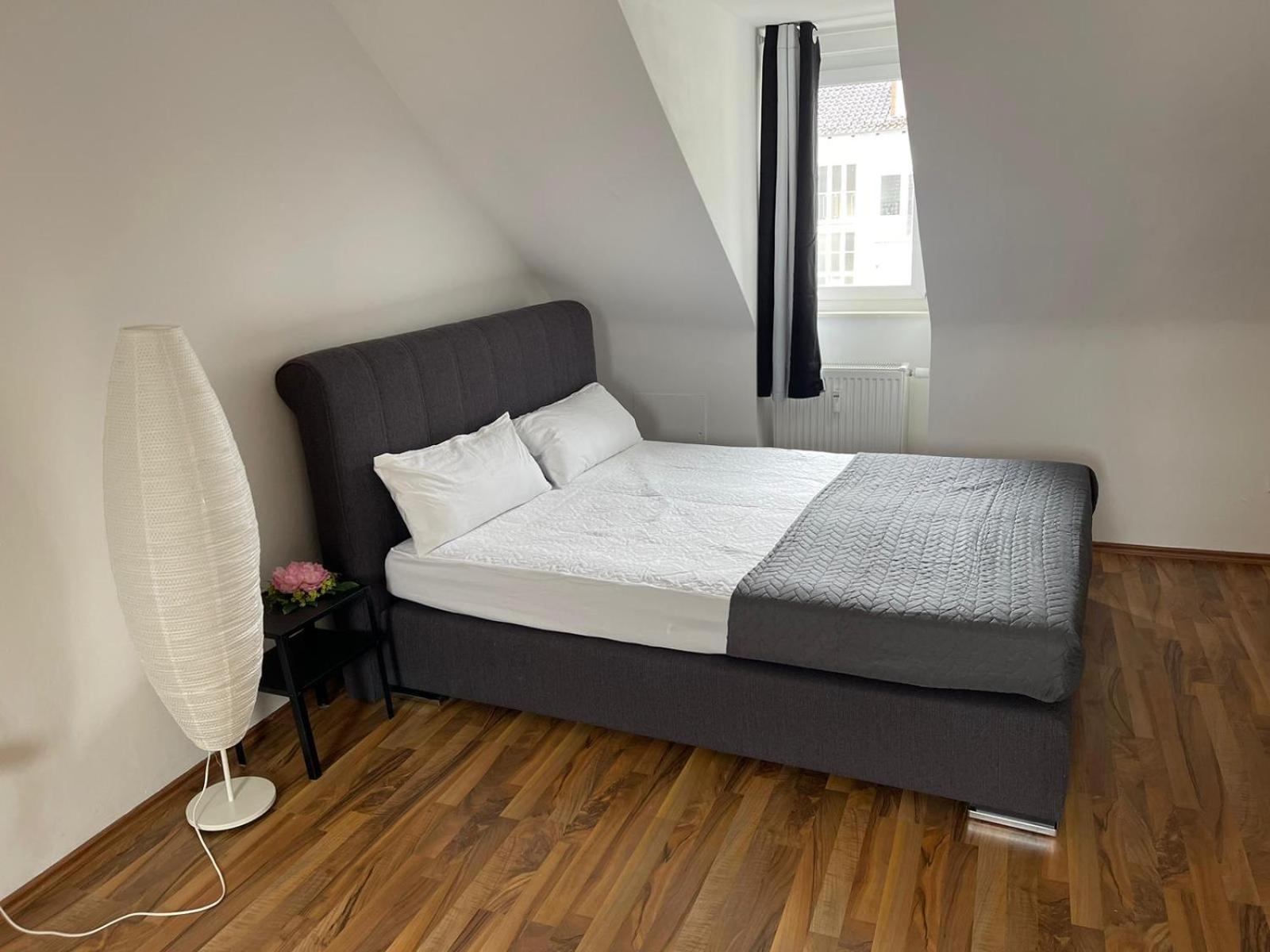 Geraeumige 3-Zimmer-Ferienwohnung Im Herzen Von Kassel Zewnętrze zdjęcie