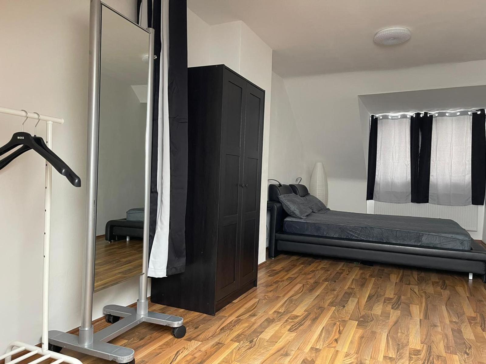 Geraeumige 3-Zimmer-Ferienwohnung Im Herzen Von Kassel Zewnętrze zdjęcie