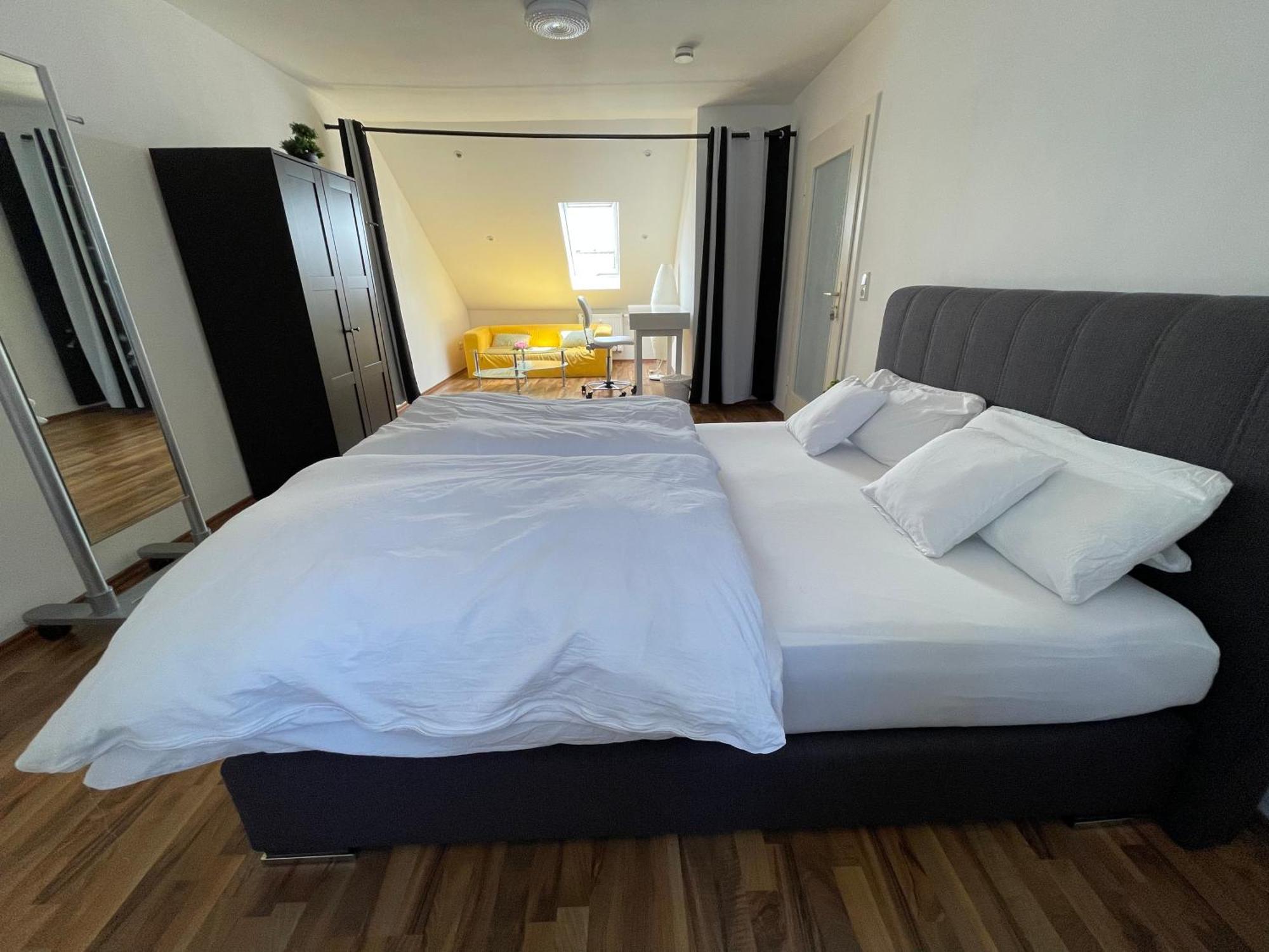 Geraeumige 3-Zimmer-Ferienwohnung Im Herzen Von Kassel Zewnętrze zdjęcie