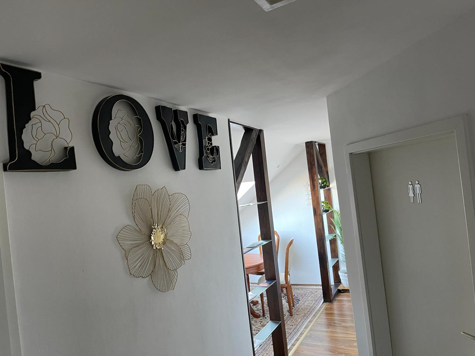 Geraeumige 3-Zimmer-Ferienwohnung Im Herzen Von Kassel Zewnętrze zdjęcie